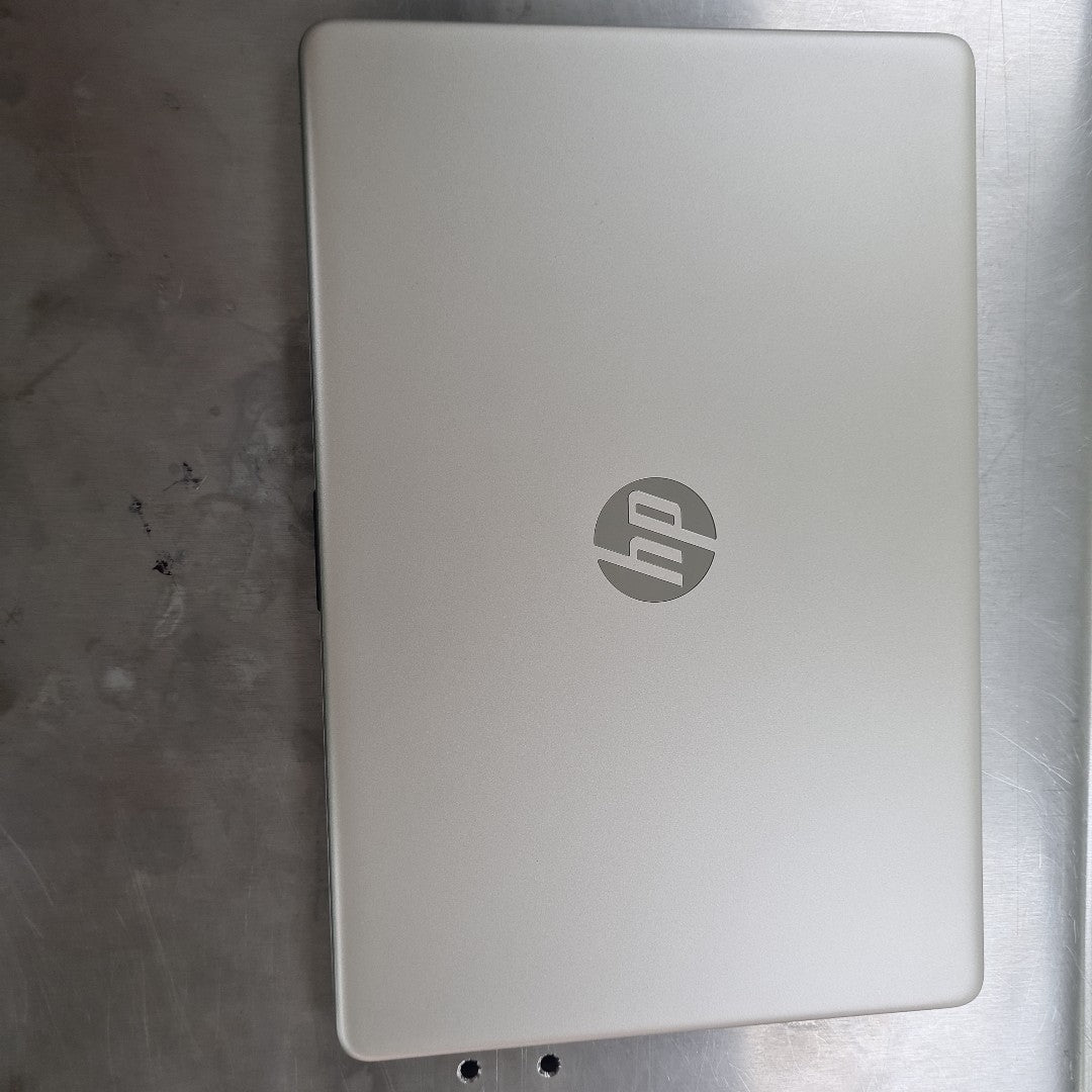 LAPTOP HP 15-EF2505LA (2023) (SEMINUEVO)