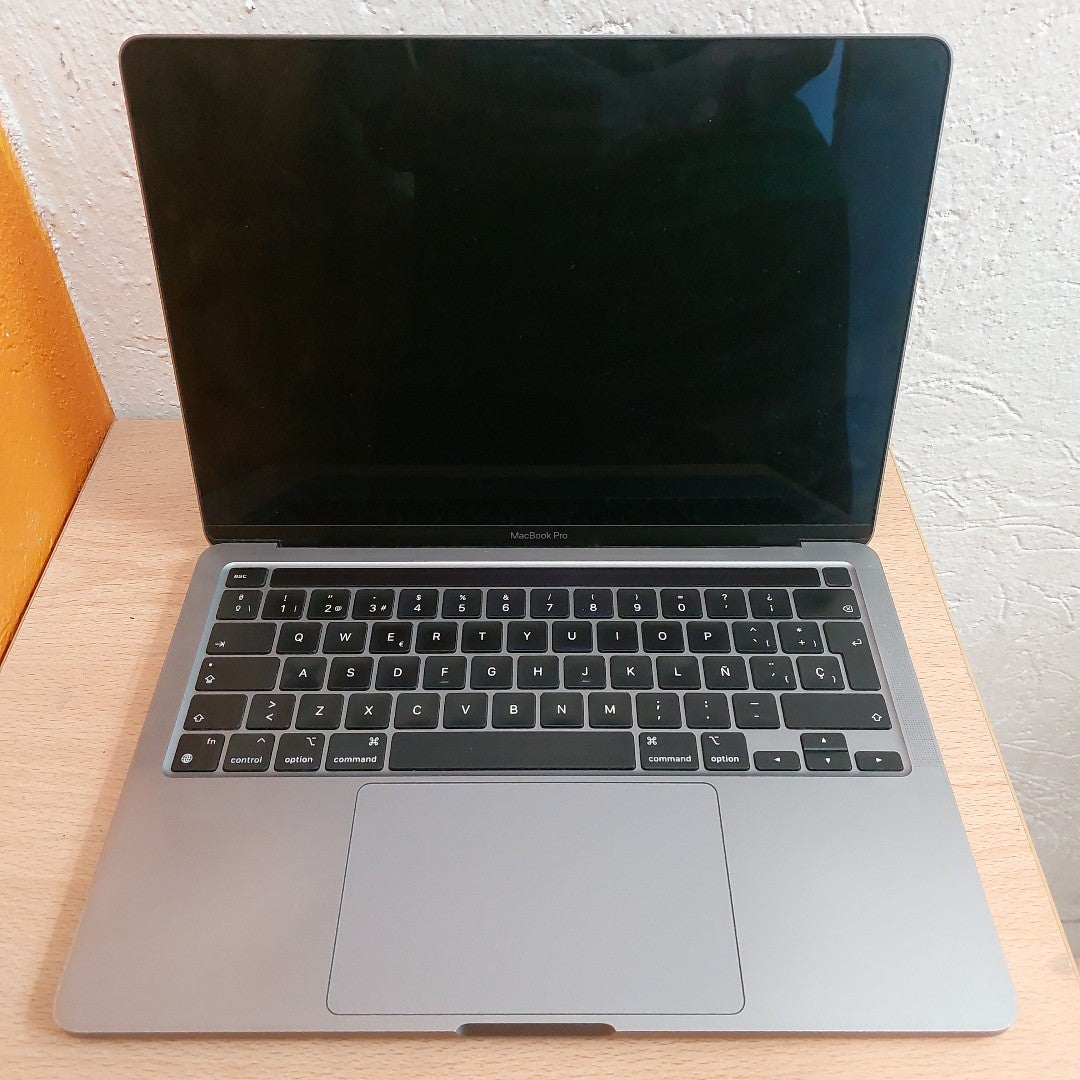 LAPTOP APPLE MACBOOK PRO 13" 2020 3.2 A2338 256 GB SSD 8 GB RAM (SEMINUEVO)