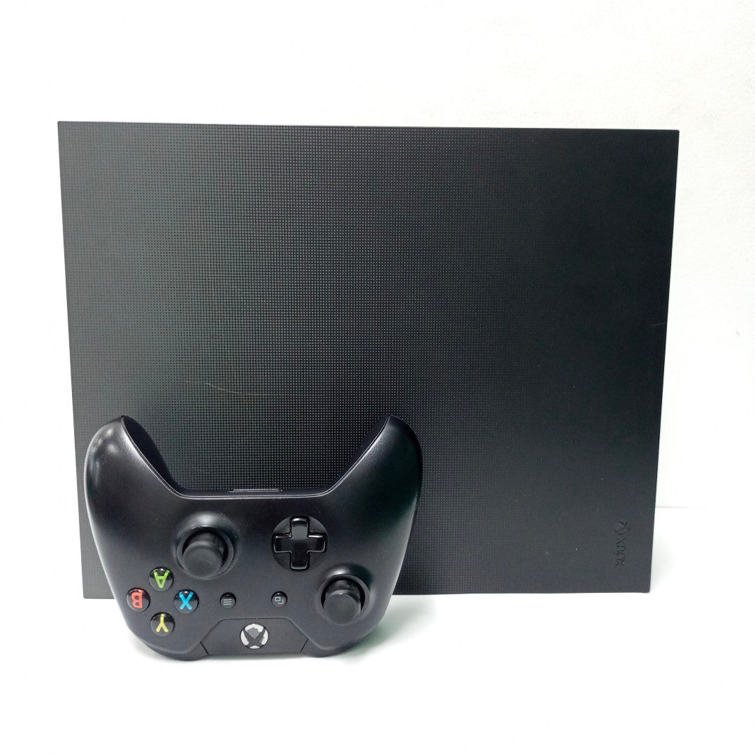 CONSOLA DE VIDEOJUEGO MICROSOFT XBOX ONE X 1 TB (SEMINUEVO)