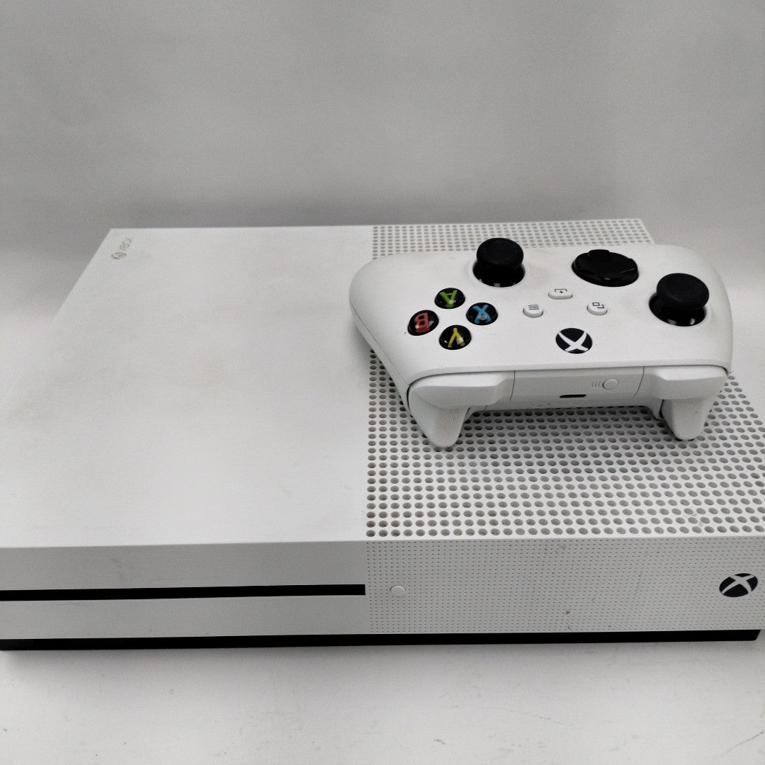 CONSOLA DE VIDEOJUEGO MICROSOFT XBOX ONE S 1 TB (SEMINUEVO)