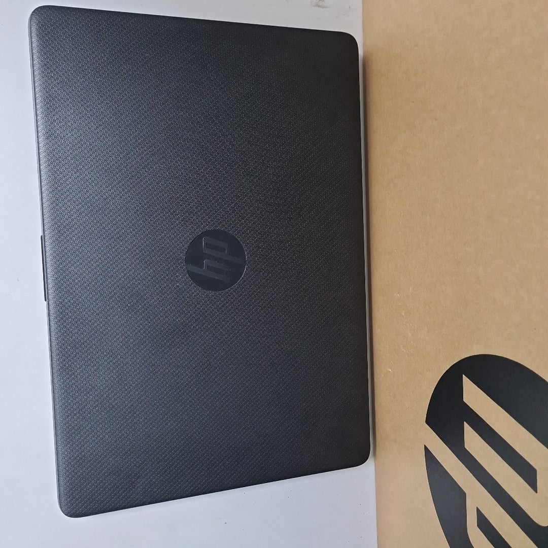 LAPTOP HP 14-DQ0501LA (2022) 256 GB SSD 4 GB RAM (SEMINUEVO)
