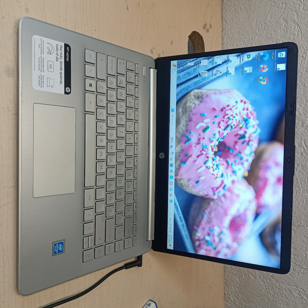 LAPTOP HP 14-DQ0505LA (2023) 256 GB SSD 8 GB RAM (SEMINUEVO)