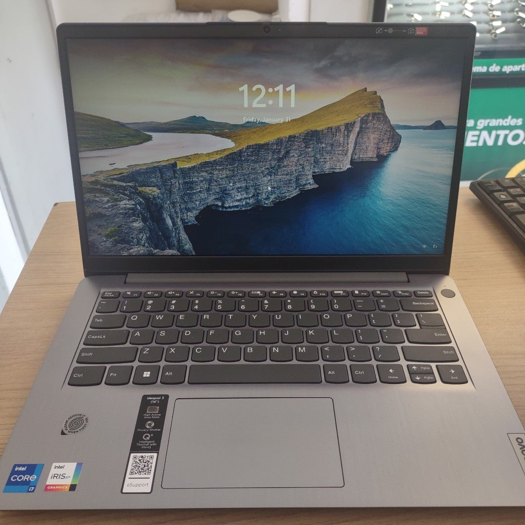 LAPTOP LENOVO IDEAPAD 3 14ITL6 (2022) 512 GB SSD 8 GB RAM (SEMINUEVO)