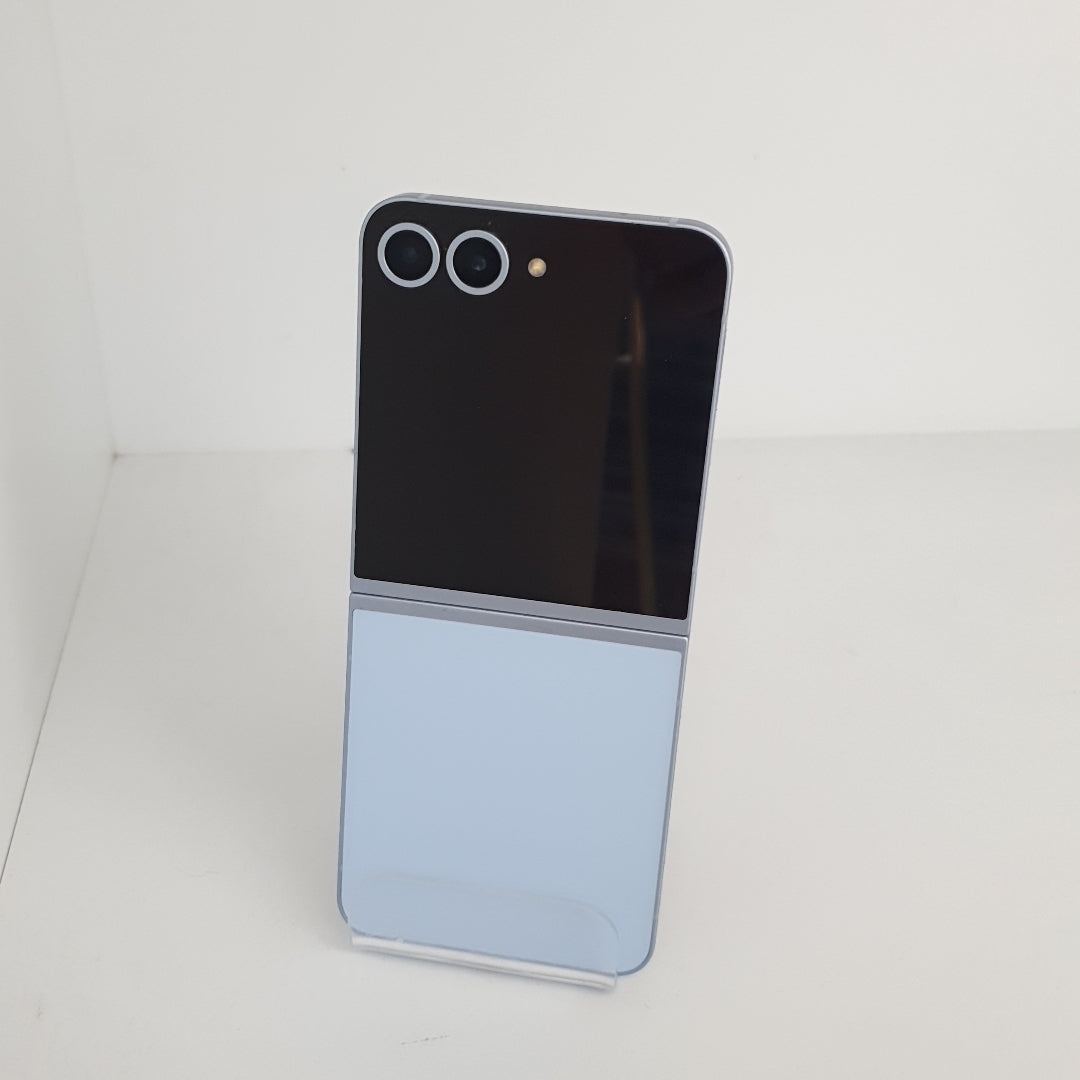 CELULAR SAMSUNG GALAXY Z FLIP6 SM-F741B (2024) 512 GB 12 GB RAM (SEMINUEVO)