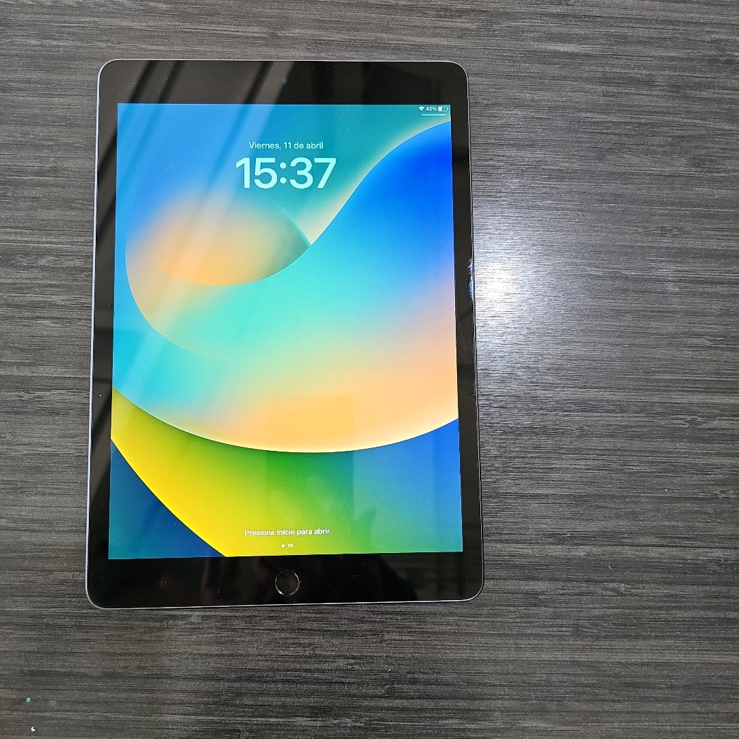 TABLETA APPLE IPAD 9 A2602 64 GB 3 GB RAM (SEMINUEVO)
