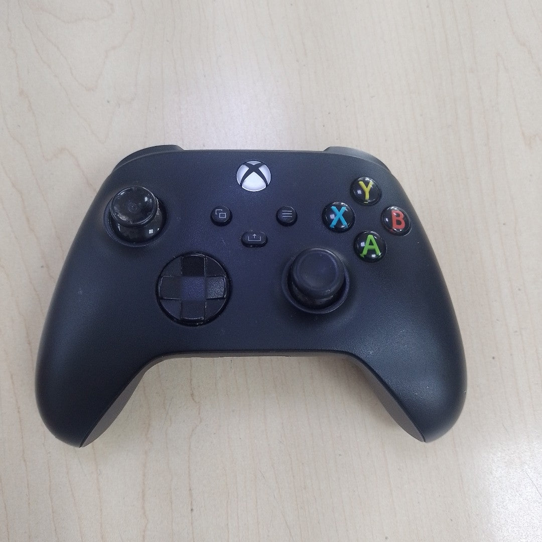 CONSOLA DE VIDEOJUEGO MICROSOFT XBOX ONE S ALL DIGITAL 1 TB (SEMINUEVO)