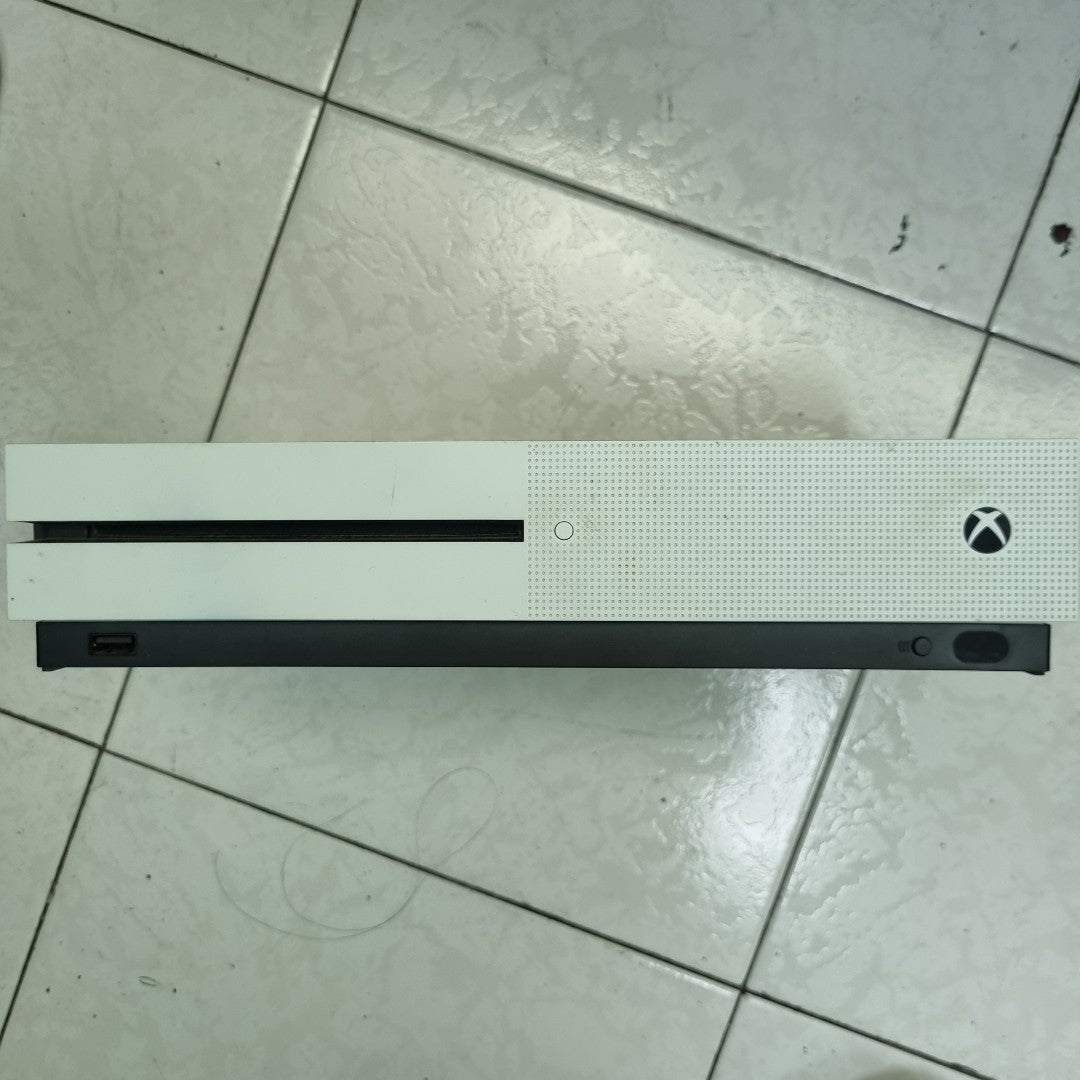 CONSOLA DE VIDEOJUEGO MICROSOFT XBOX ONE S 1 TB (SEMINUEVO)