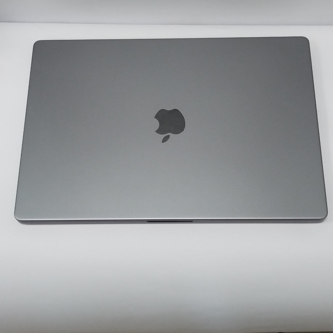 LAPTOP APPLE MACBOOK PRO 16" 2021 3.2 A2485 (10 CPU / 16 GPU) 512 GB SSD 16 GB RAM (SEMINUEVO)