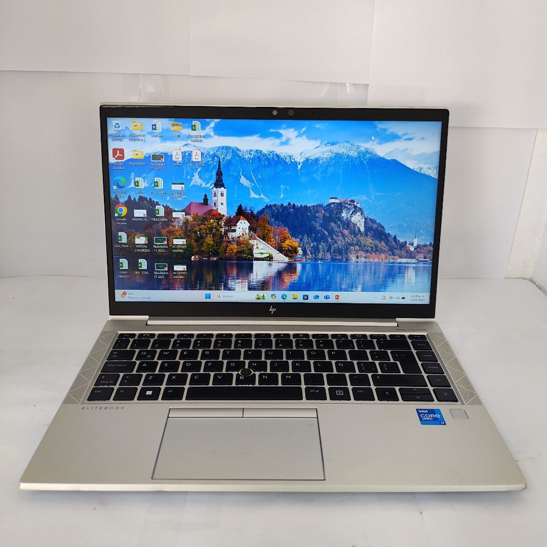 LAPTOP HP ELITEBOOK 840 G8 (2022) 256 GB SSD 16 GB RAM (SEMINUEVO)