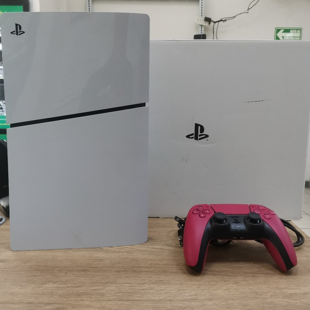 CONSOLA DE VIDEOJUEGO SONY PS5 DIGITAL 825 SSD (SEMINUEVO)