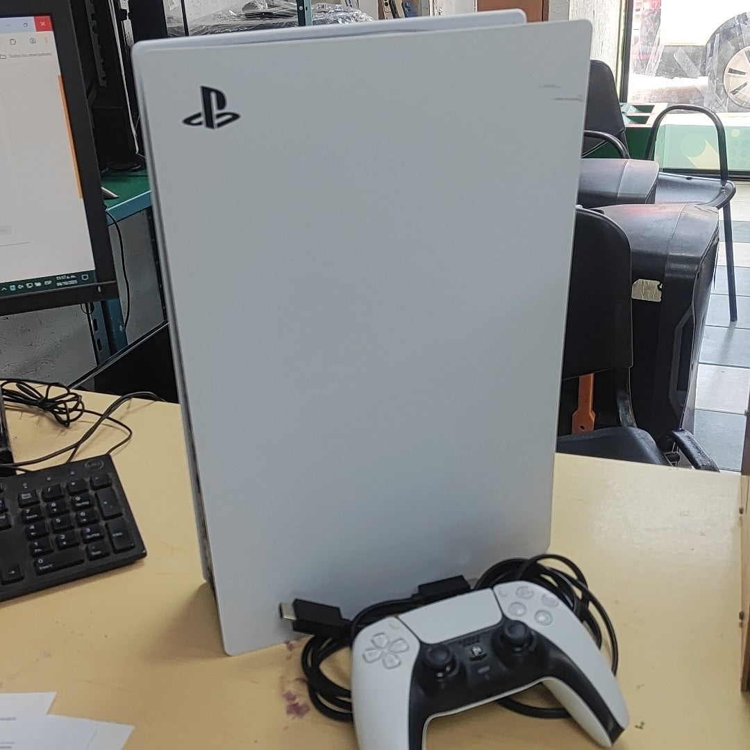 CONSOLA DE VIDEOJUEGO SONY PS5 825 SSD (SEMINUEVO)
