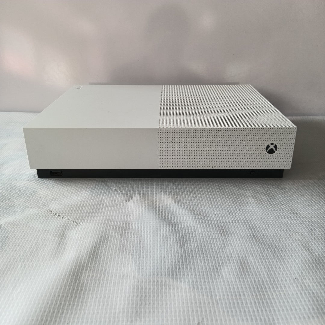 CONSOLA DE VIDEOJUEGO MICROSOFT XBOX ONE S ALL DIGITAL 1 TB (SEMINUEVO)