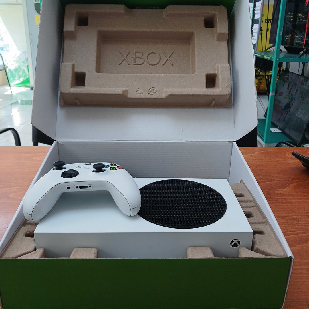 CONSOLA DE VIDEOJUEGO MICROSOFT XBOX SERIES S 512 GB SSD (SEMINUEVO)
