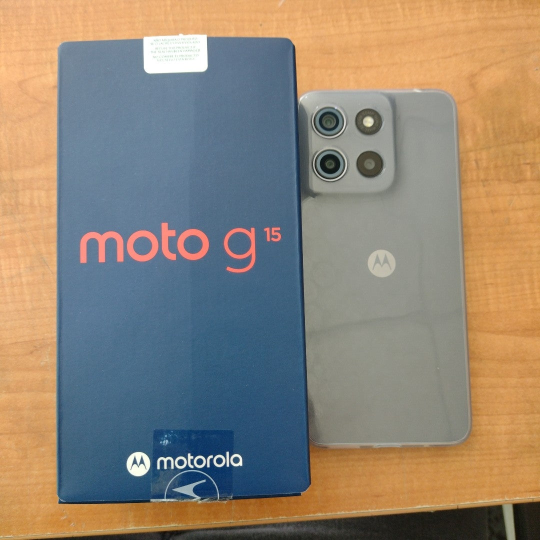 CELULAR MOTOROLA MOTO G15 XT2521-2 (2025) 256 GB 4 GB RAM (SEMINUEVO)