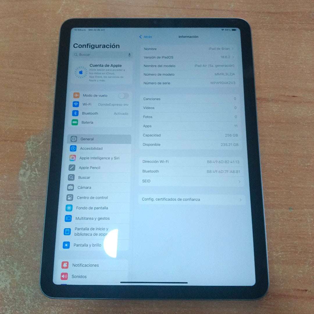 TABLETA APPLE IPAD AIR 5 A2588 256 GB 8 GB RAM (SEMINUEVO)