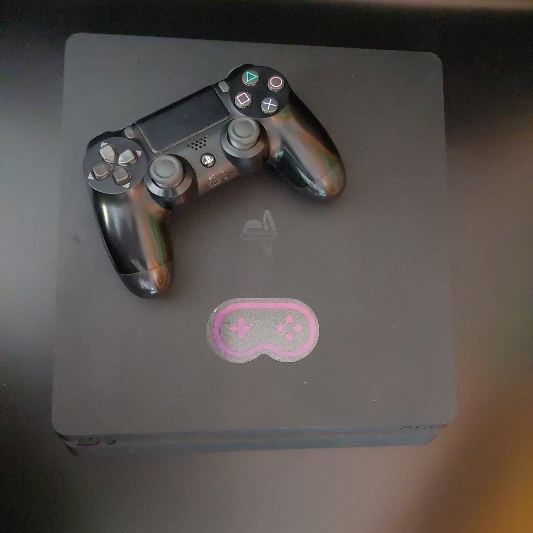 CONSOLA DE VIDEOJUEGO SONY PS4 SLIM (SEMINUEVO)