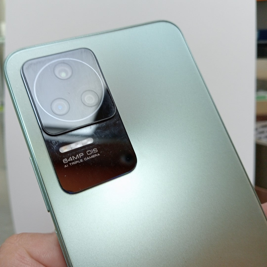CELULAR XIAOMI POCO F4 22021211RG (SEMINUEVO)