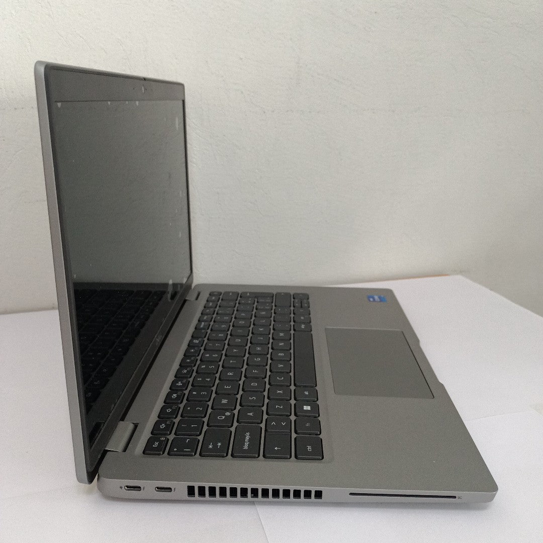 LAPTOP DELL LATITUDE 5430 (2023) (SEMINUEVO)
