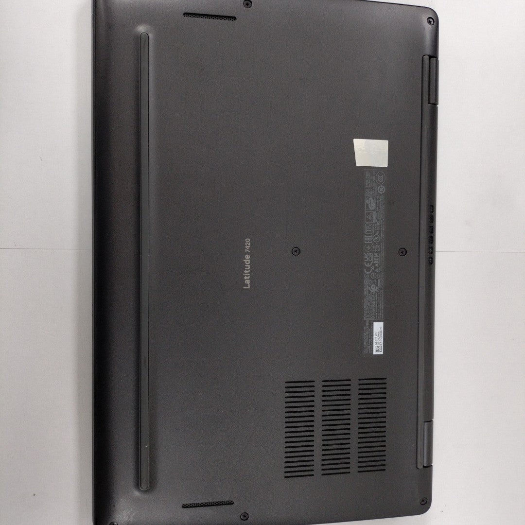 LAPTOP DELL LATITUDE 7420 (2022) 256 GB SSD 16 GB RAM (SEMINUEVO)