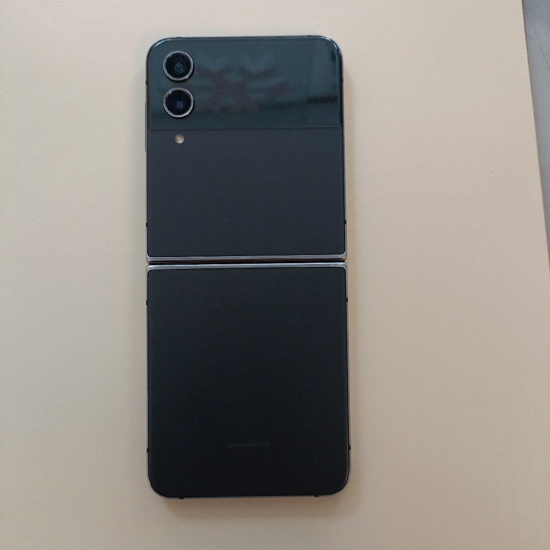 CELULAR SAMSUNG GALAXY Z FLIP4 SM-F721U1 128 GB 8 GB RAM (SEMINUEVO)