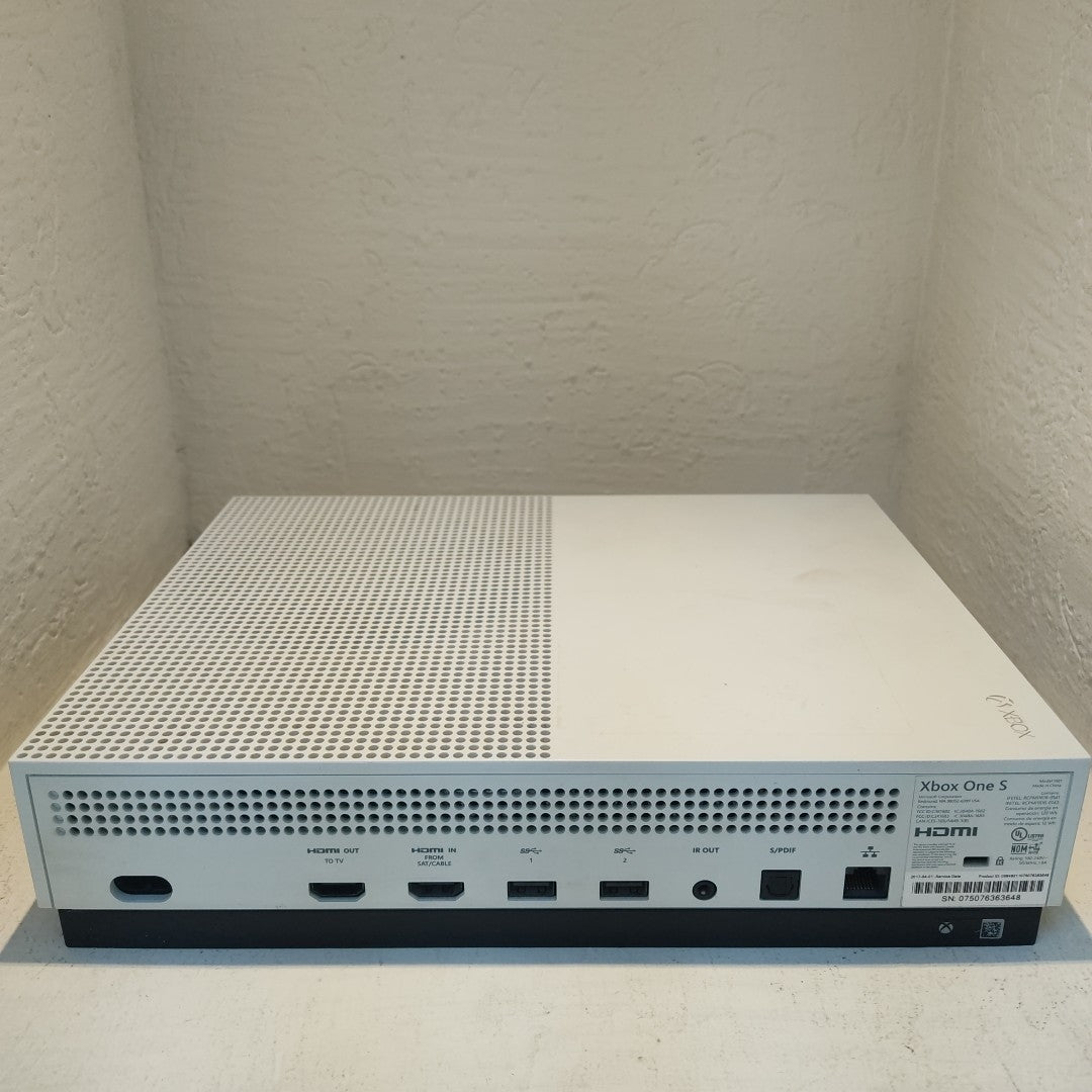CONSOLA DE VIDEOJUEGO MICROSOFT XBOX ONE S 500 GB (SEMINUEVO)