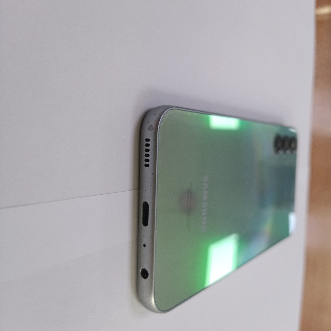 CELULAR SAMSUNG GALAXY A24 SM-A245M/N (2023) 128 GB 4 GB RAM (SEMINUEVO)