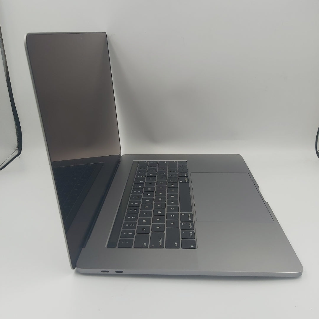 LAPTOP APPLE MACBOOK PRO 15" 2019 2.6 A1990 512 GB SSD 16 GB RAM (SEMINUEVO)