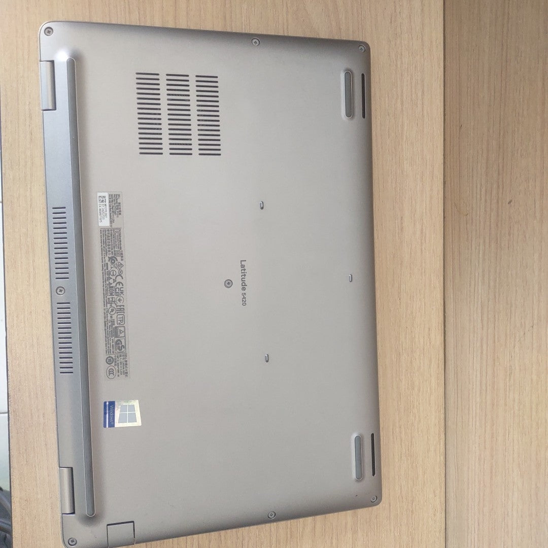 LAPTOP DELL LATITUDE 5420 (2022) 256 GB SSD 8 GB RAM (SEMINUEVO)