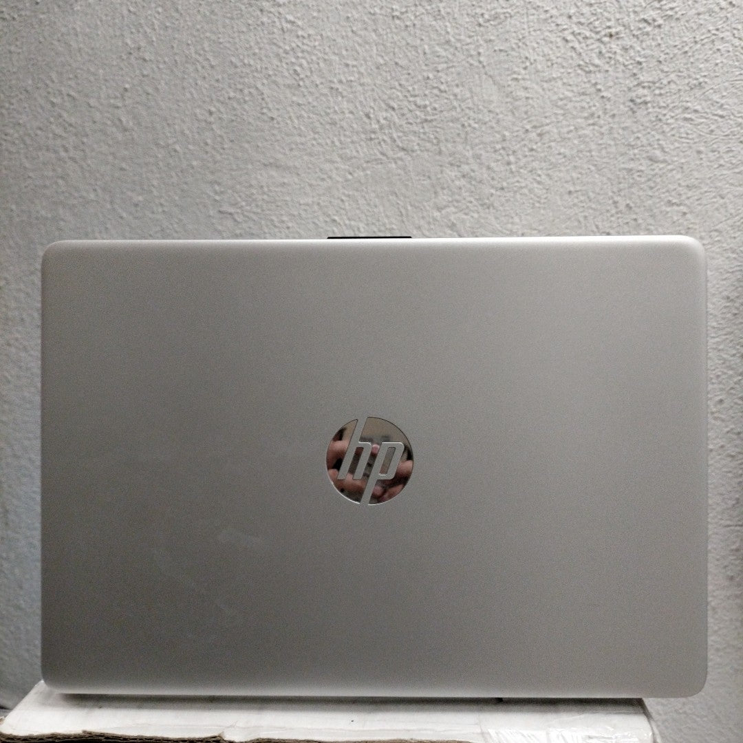 LAPTOP HP 14-DQ0530LA(2024) 256 GB SSD 8 GB RAM (SEMINUEVO)