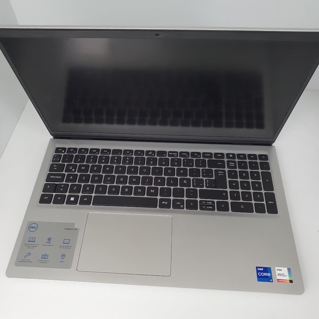 LAPTOP DELL INSPIRON 15 3520 (2024) 512 GB SSD 16 GB RAM (SEMINUEVO)