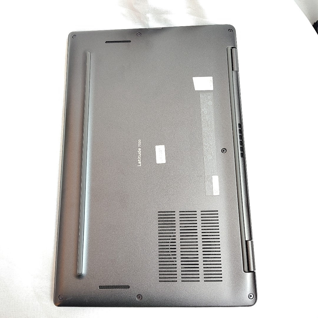 LAPTOP DELL LATITUDE 7320 DETACHABLE (2022) 256 GB SSD 16 GB RAM (SEMINUEVO)
