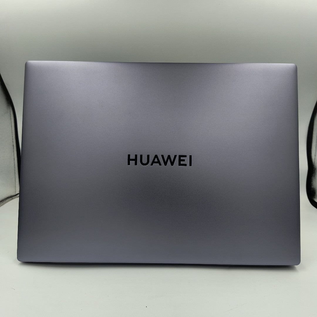 LAPTOP HUAWEI MATEBOOK 16 CREM-WFD9 (2022) 512 GB SSD 16 GB RAM (SEMINUEVO)