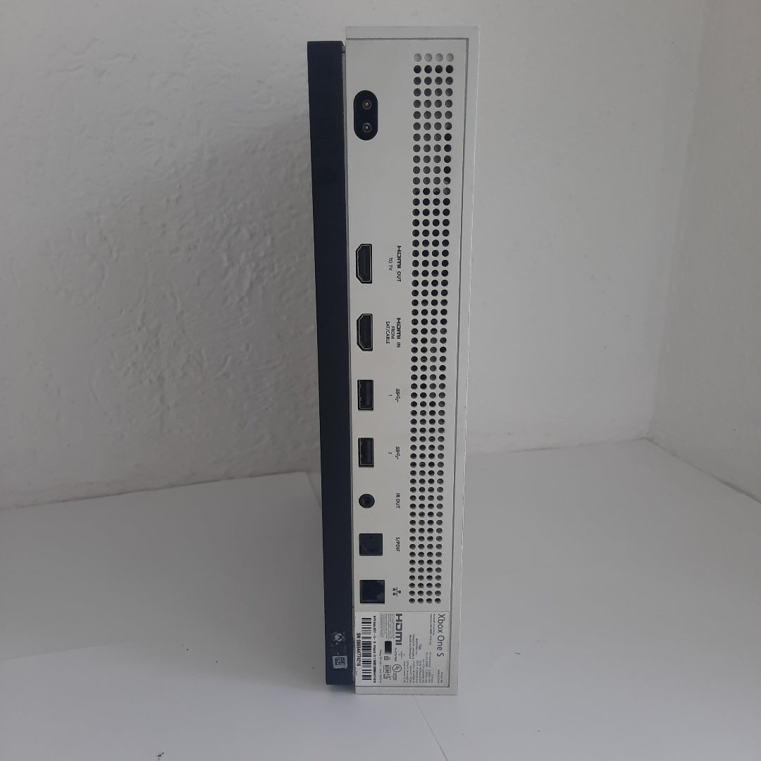 CONSOLA DE VIDEOJUEGO MICROSOFT XBOX ONE S 1 TB (SEMINUEVO)