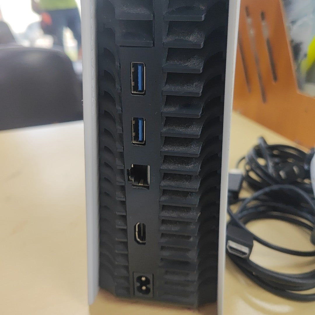 CONSOLA DE VIDEOJUEGO SONY PS5 825 SSD (SEMINUEVO)