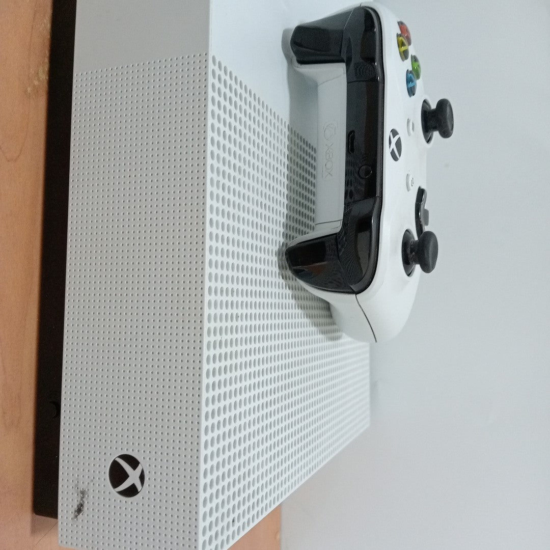 CONSOLA DE VIDEOJUEGO MICROSOFT XBOX ONE S ALL DIGITAL 1 TB (SEMINUEVO)