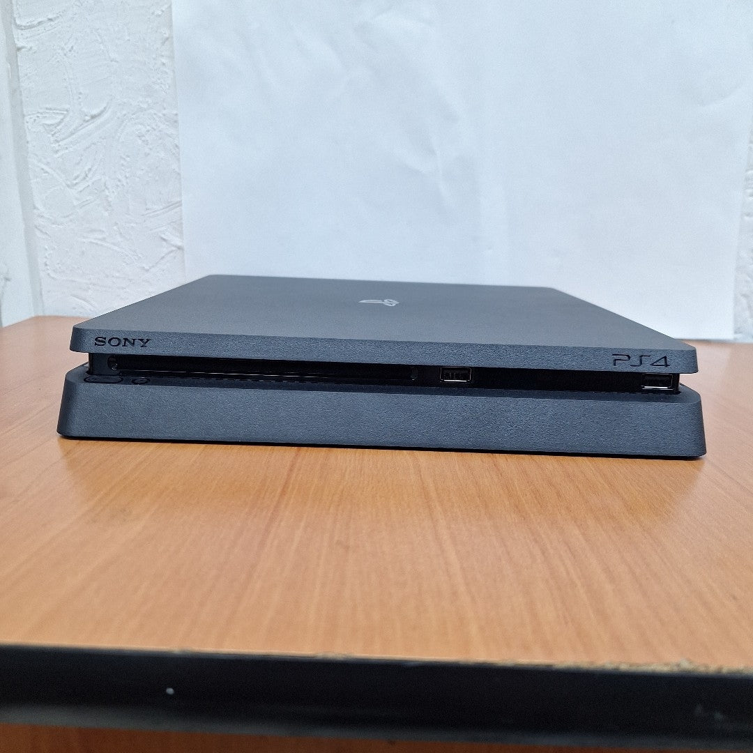 CONSOLA DE VIDEOJUEGO SONY PS4 SLIM 1 TB (SEMINUEVO)