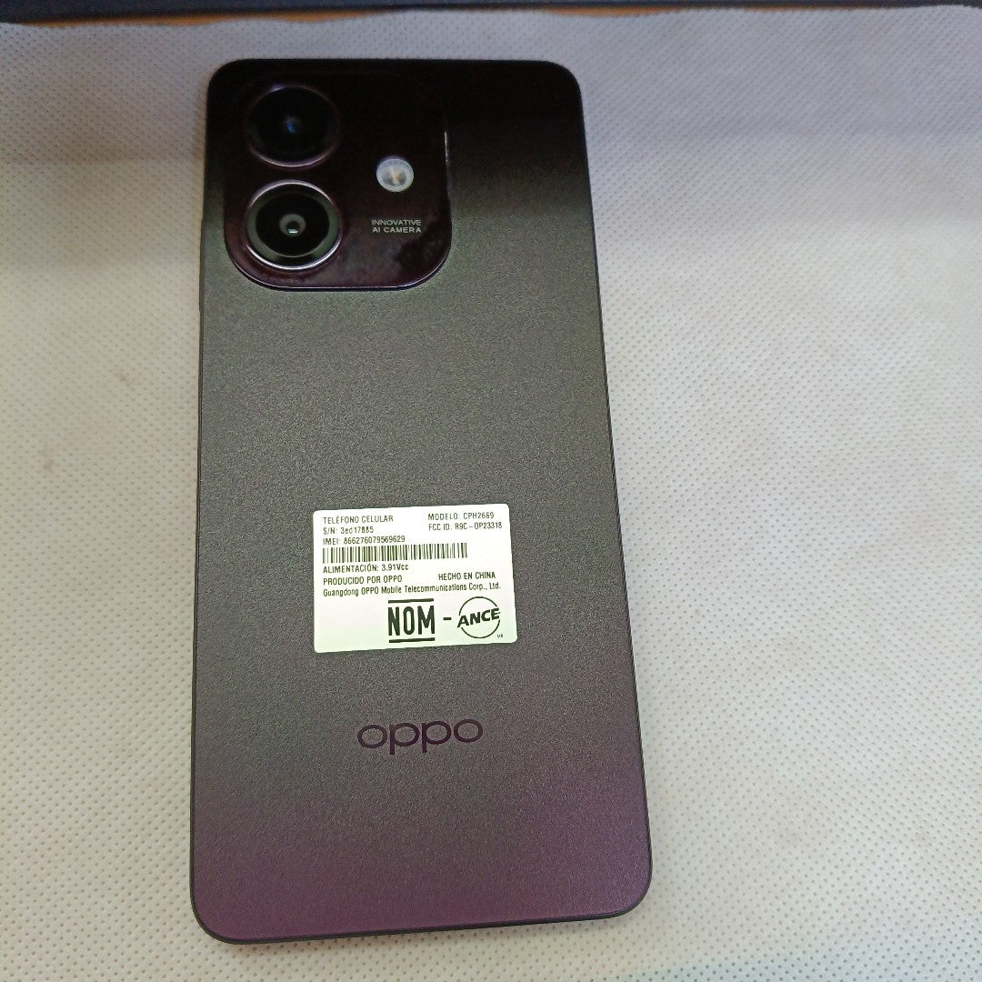 CELULAR OPPO  A40 CPH2669 (2024) 256 GB 4 GB RAM (SEMINUEVO)