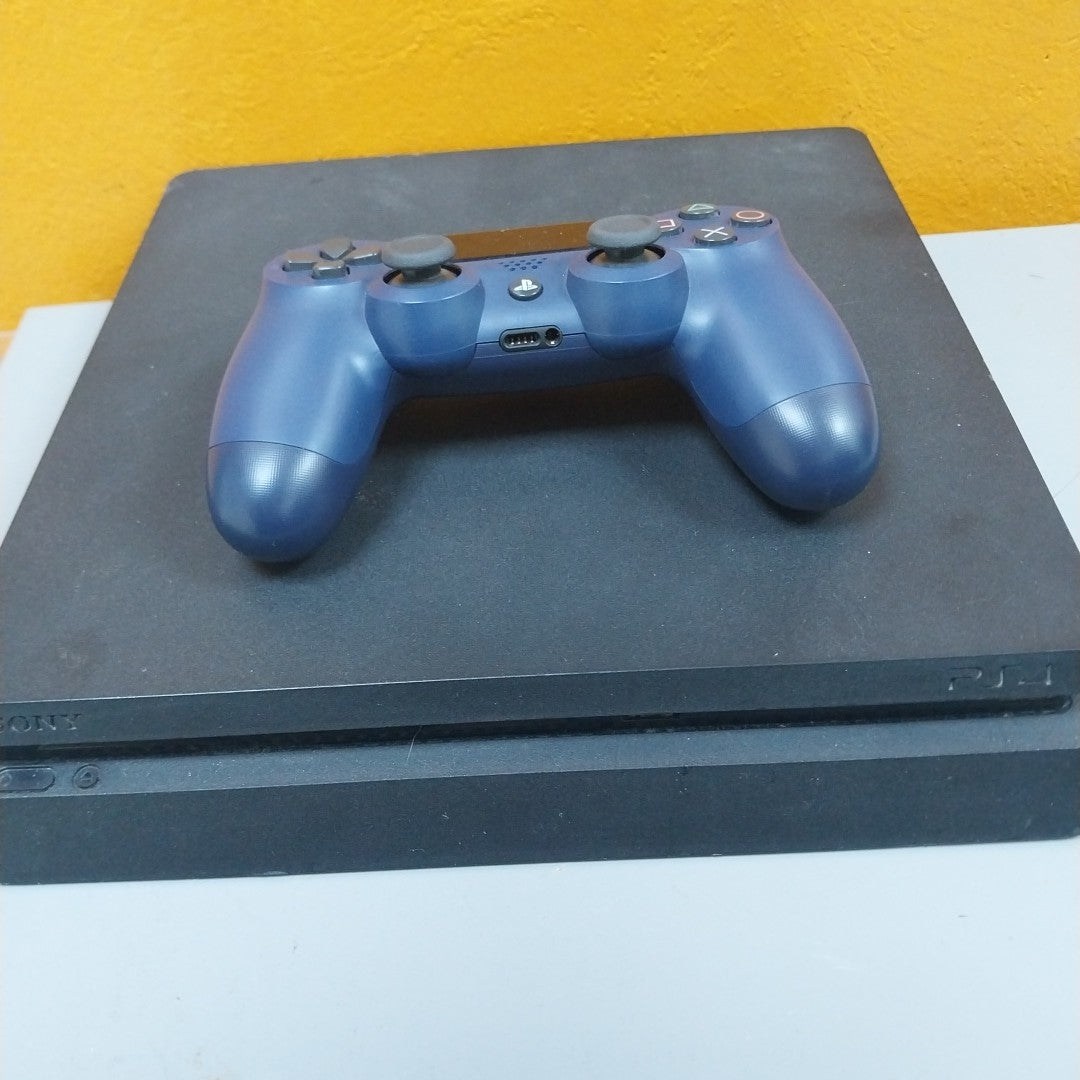 CONSOLA DE VIDEOJUEGO SONY PS4 SLIM 1 TB (SEMINUEVO)
