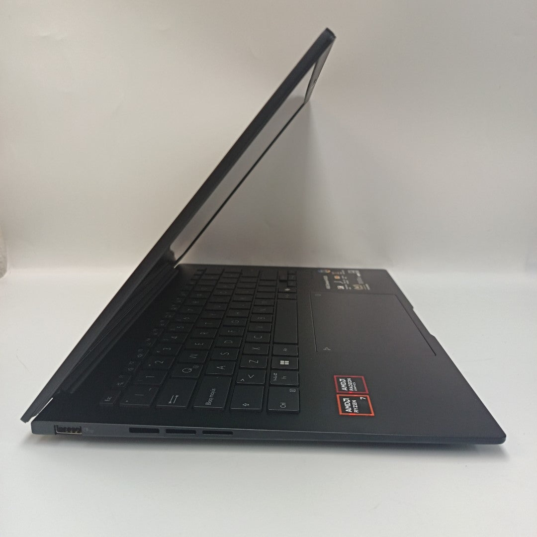 LAPTOP ASUS ZENBOOK 14 UM3406HA-QD036W (2024) 1 TB SSD 16 GB RAM (SEMINUEVO)