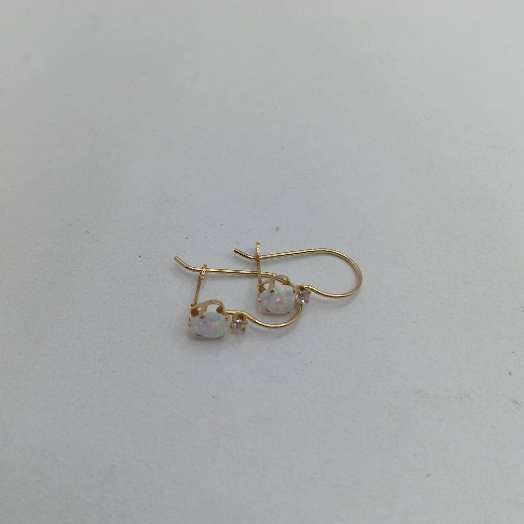 ARETES PAR. ORO. 14 K 0.6 GRMS (SEMINUEVO)