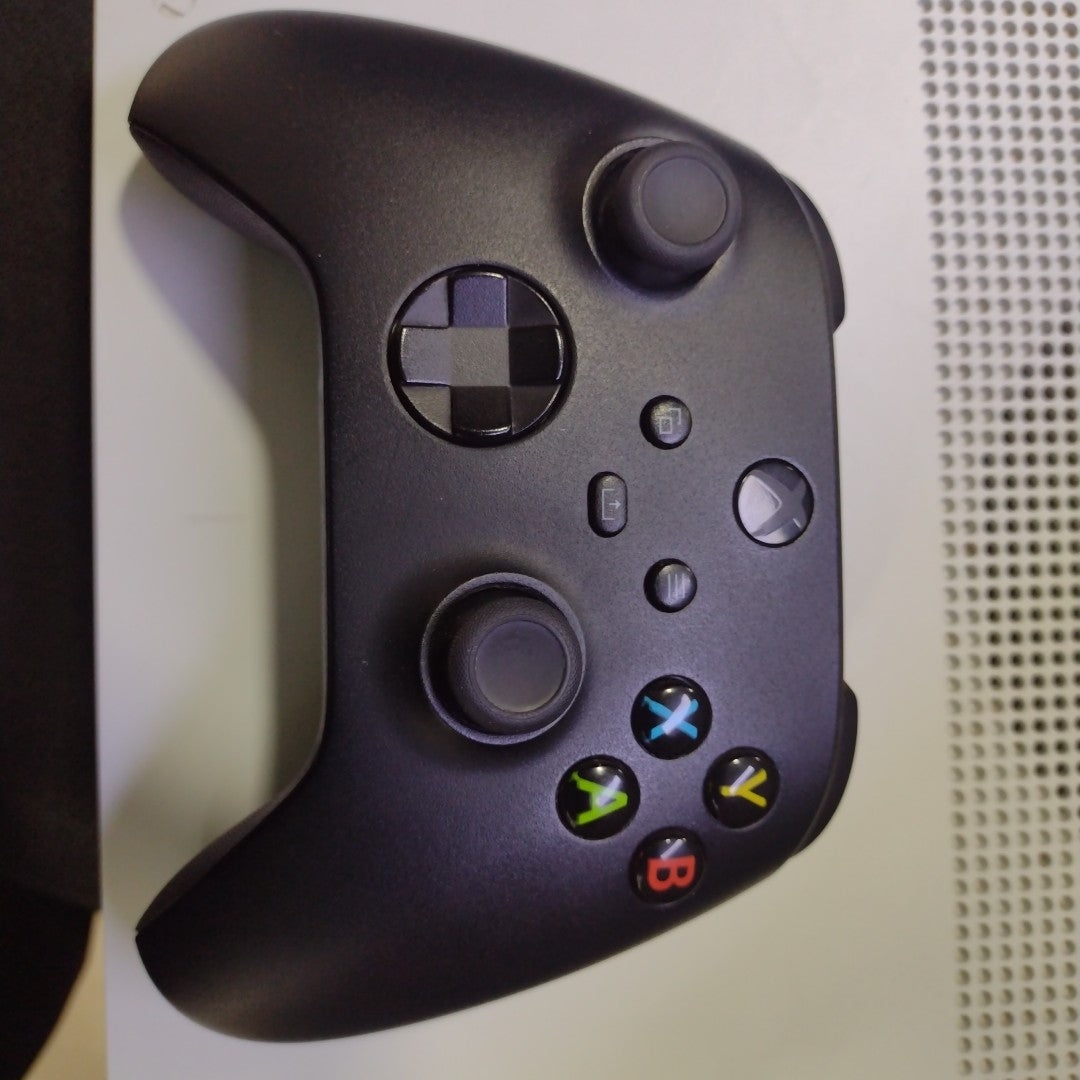 CONSOLA DE VIDEOJUEGO MICROSOFT XBOX ONE S 1 TB (SEMINUEVO)