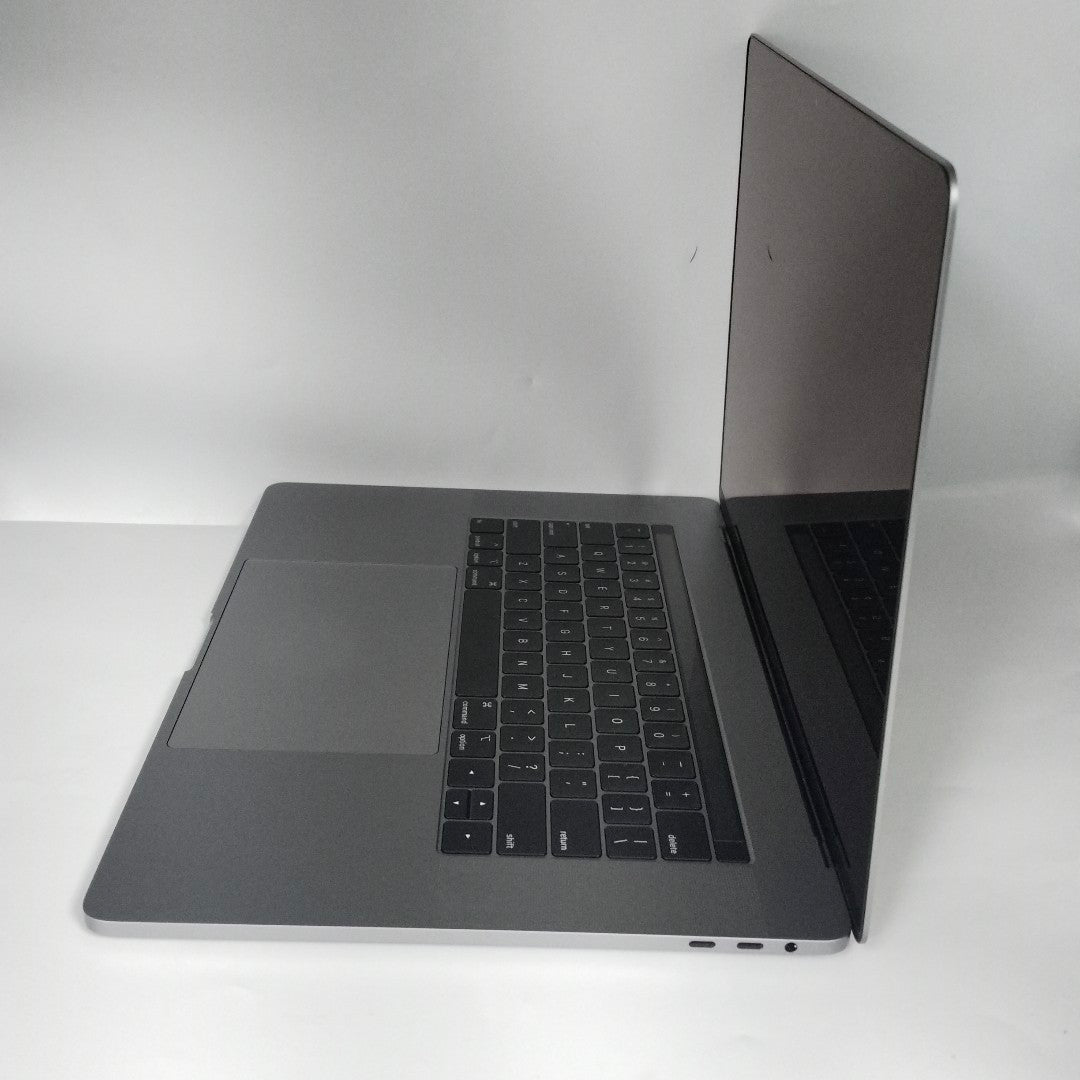 LAPTOP APPLE MACBOOK PRO 15" 2018 2.9 A1990 (SEMINUEVO)