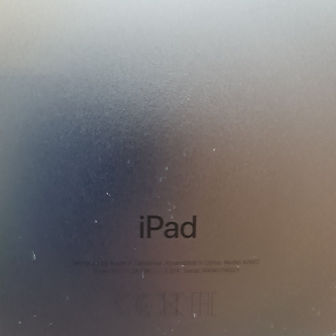 TABLETA APPLE IPAD 9 A2602 (SEMINUEVO)