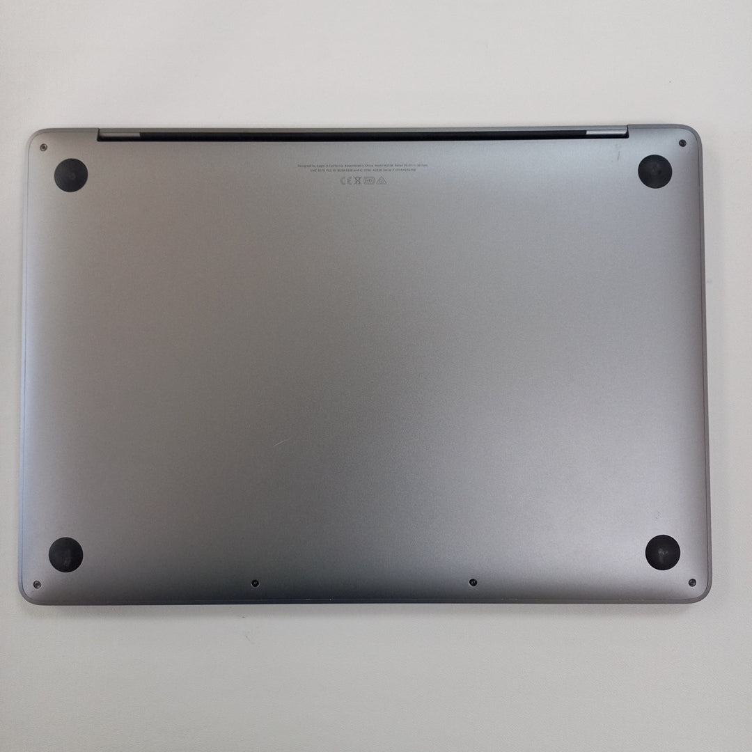 LAPTOP APPLE MACBOOK PRO 13" 2020 3.2 A2338 256 GB SSD 8 GB RAM (SEMINUEVO)