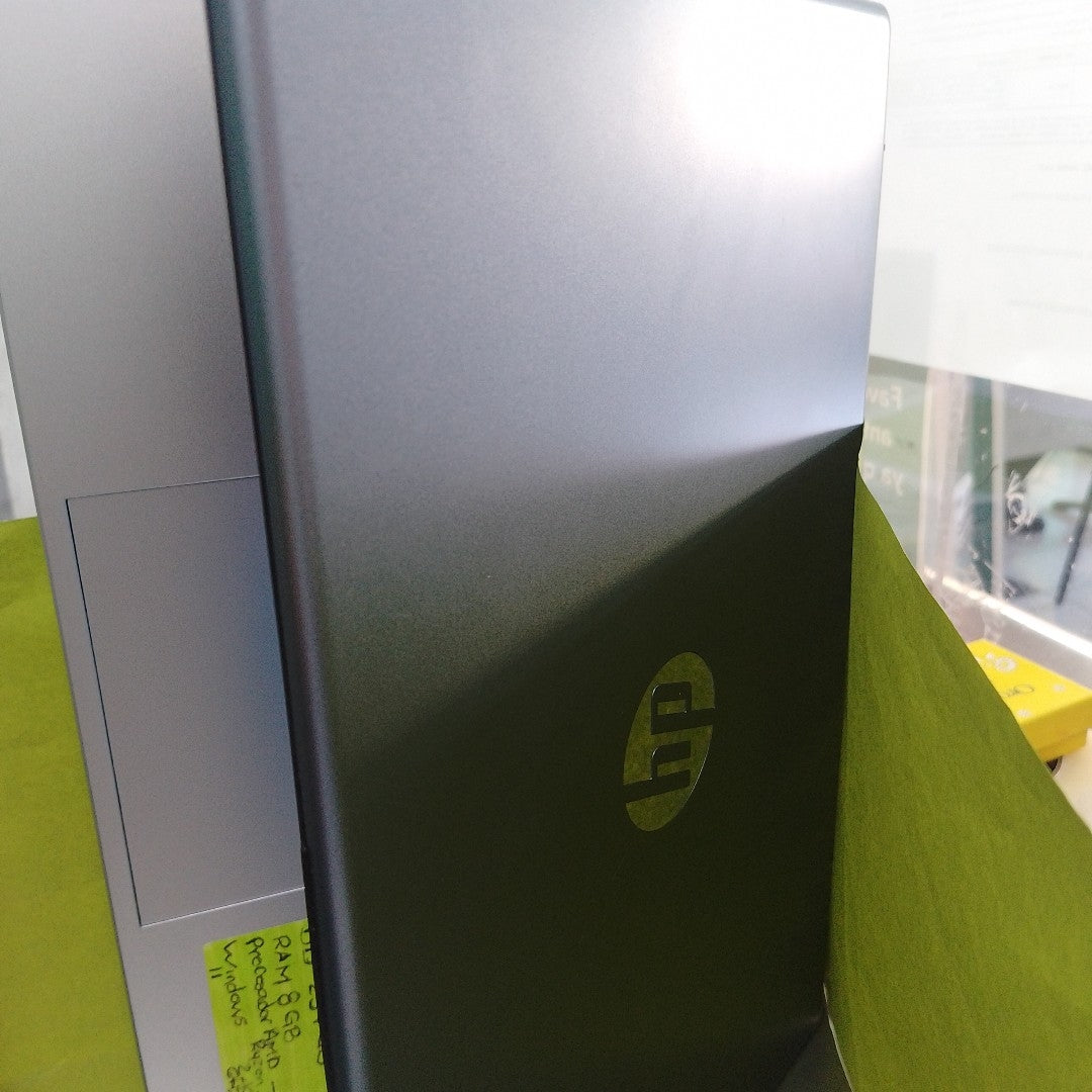LAPTOP HP 14-EM0001LA (2023) 256 GB SSD 8 GB RAM (SEMINUEVO)