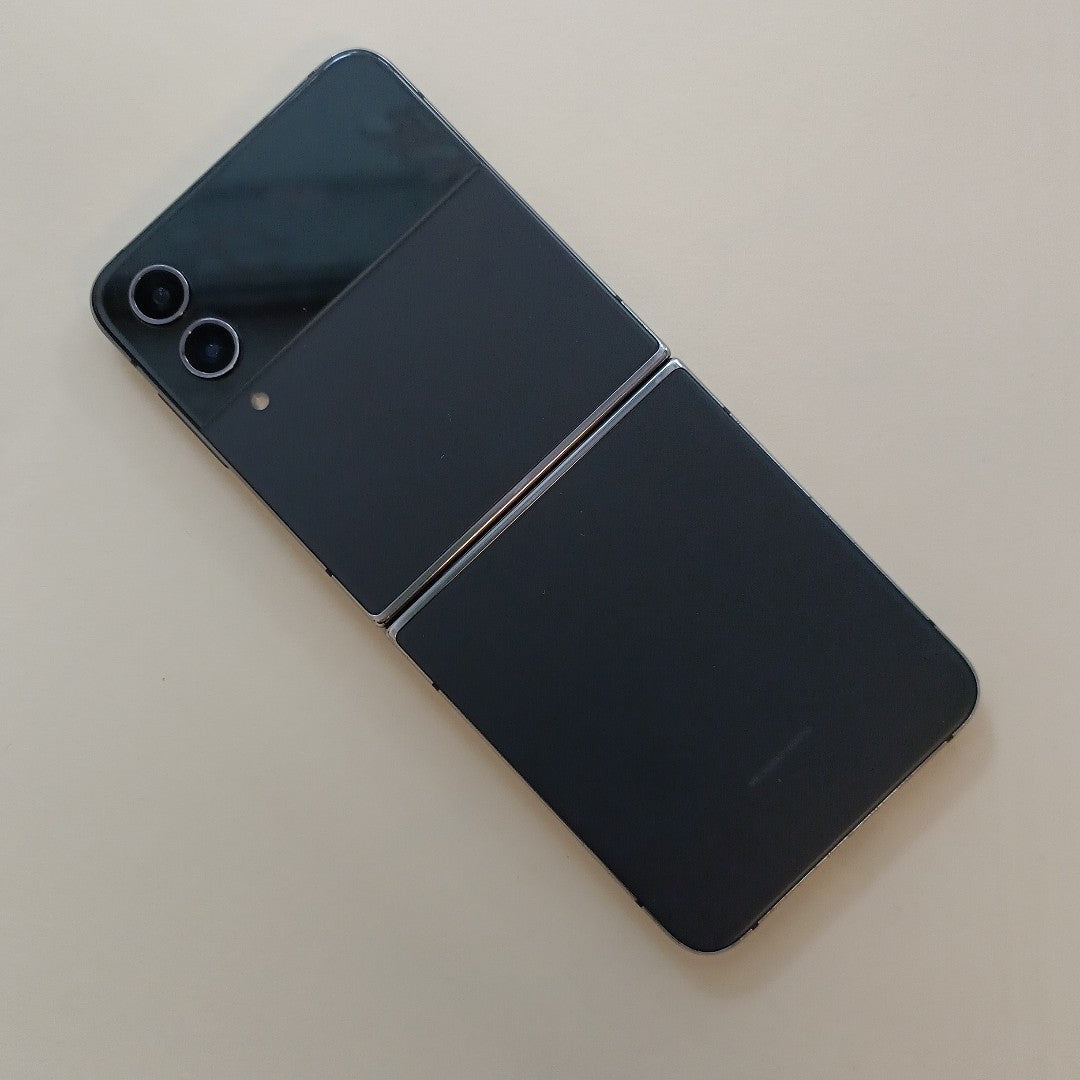 CELULAR SAMSUNG GALAXY Z FLIP4 SM-F721U1 128 GB 8 GB RAM (SEMINUEVO)