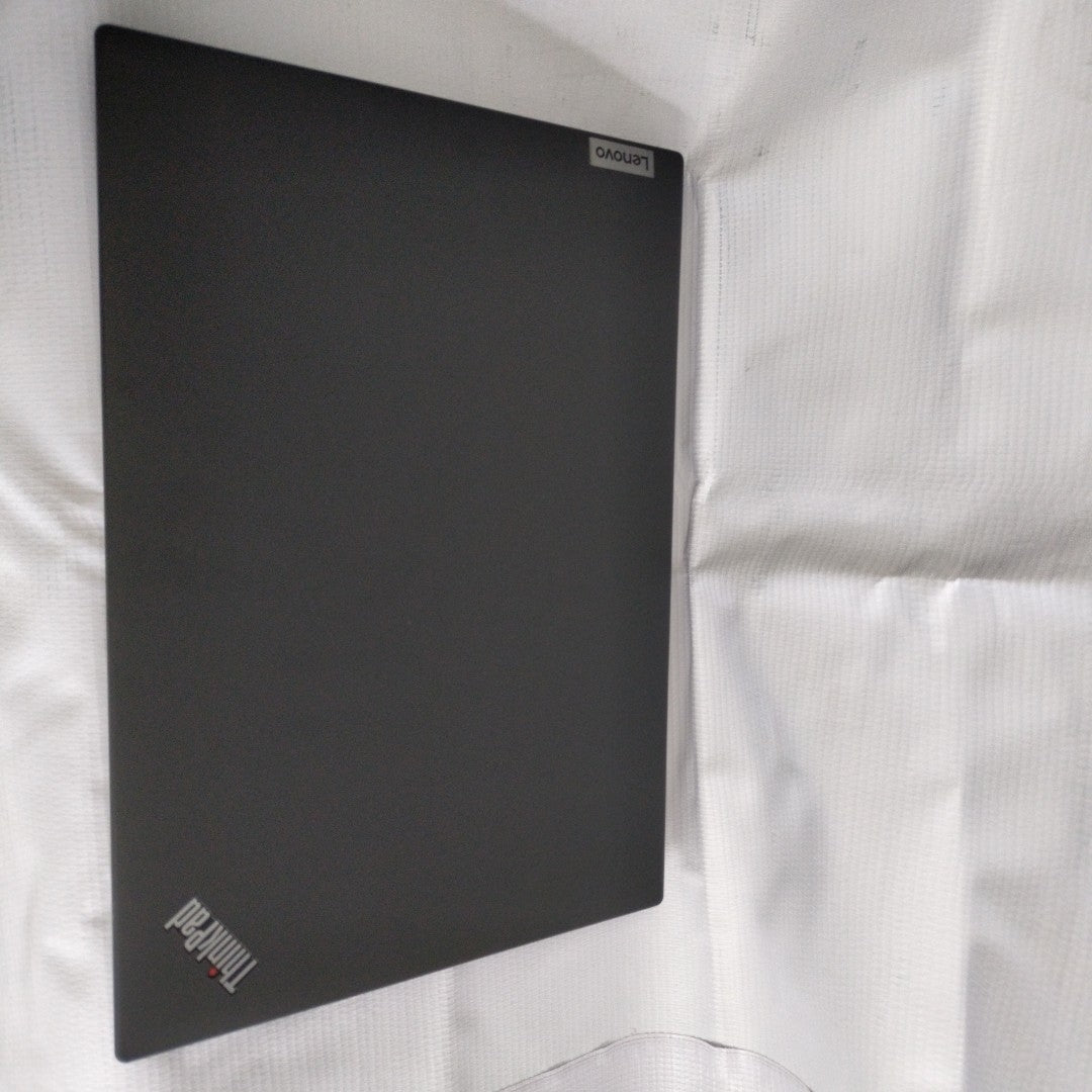 LAPTOP LENOVO THINKPAD T14 GEN 3 (2023) 512 GB SSD 16 GB RAM (SEMINUEVO)