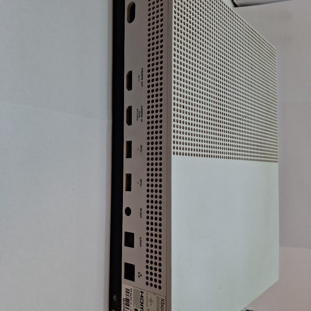 CONSOLA DE VIDEOJUEGO MICROSOFT XBOX ONE S 500 GB (SEMINUEVO)