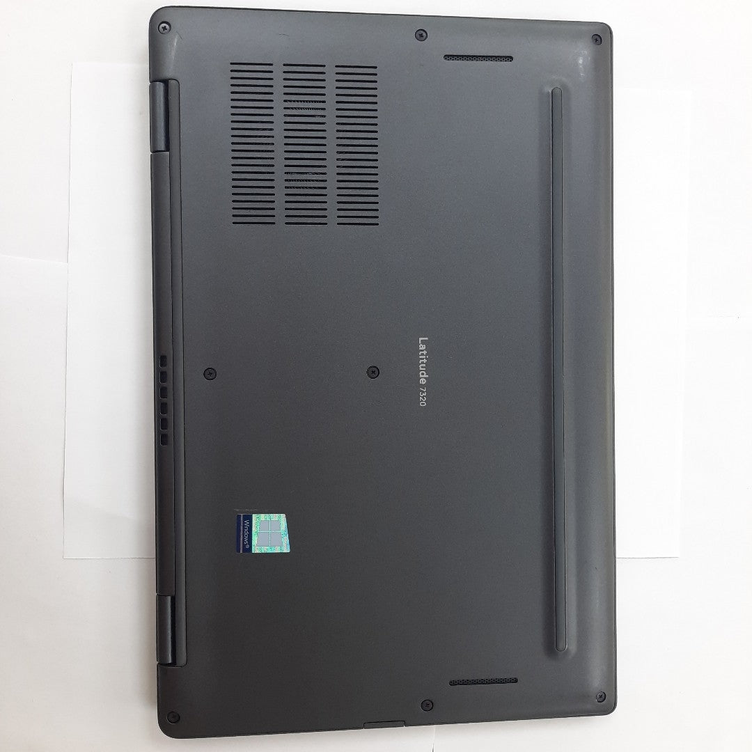 LAPTOP DELL LATITUDE 7320 DETACHABLE (2022) 256 GB SSD 16 GB RAM (SEMINUEVO)