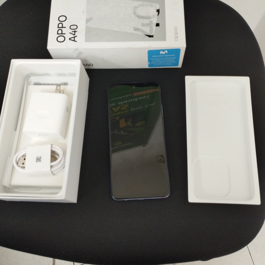 CELULAR OPPO A40 CPH2669 (2024) 256 GB 4 GB RAM (SEMINUEVO)